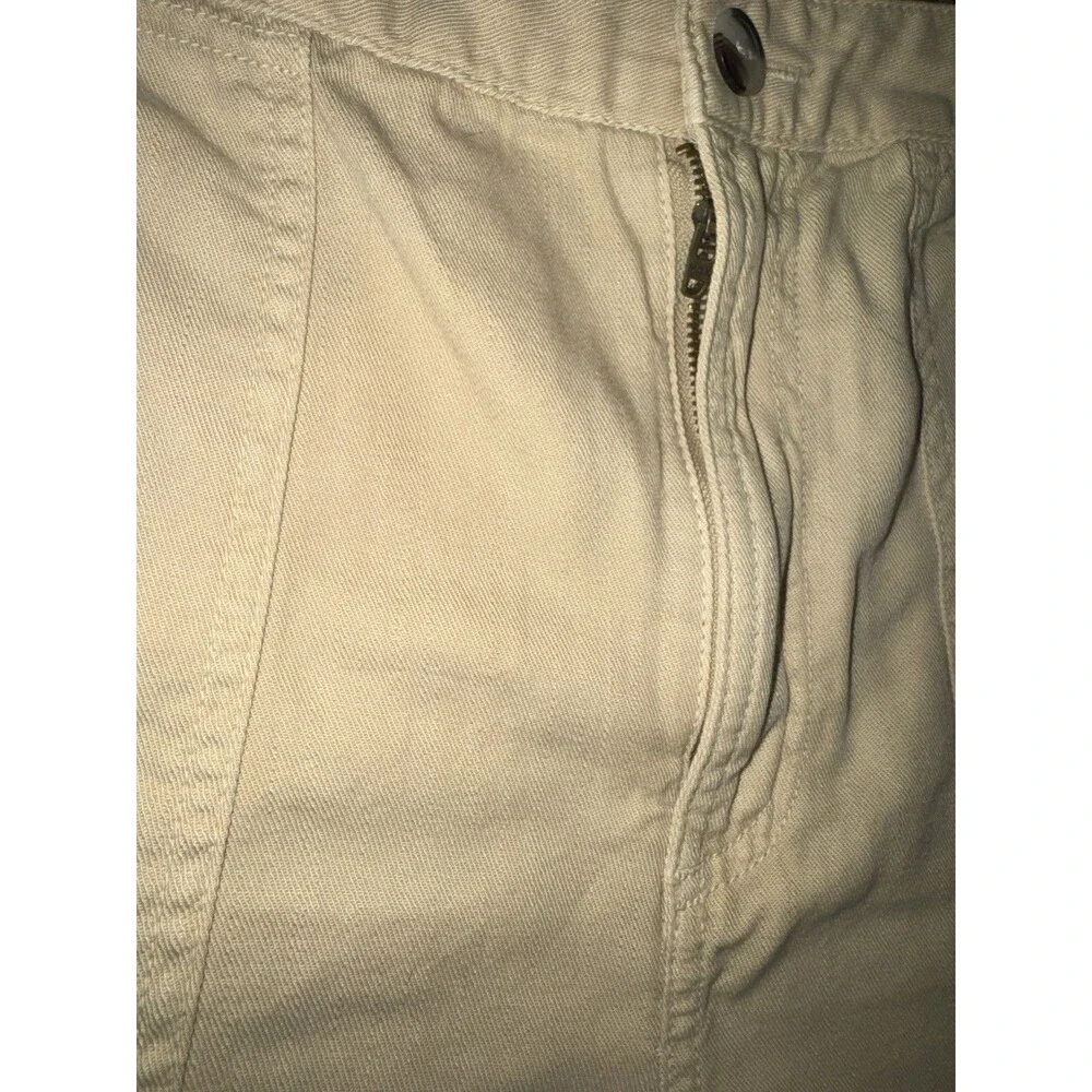 Women’s Beige Utility Shorts Universal Thread Size 10 Medium Waist Cotton Twill